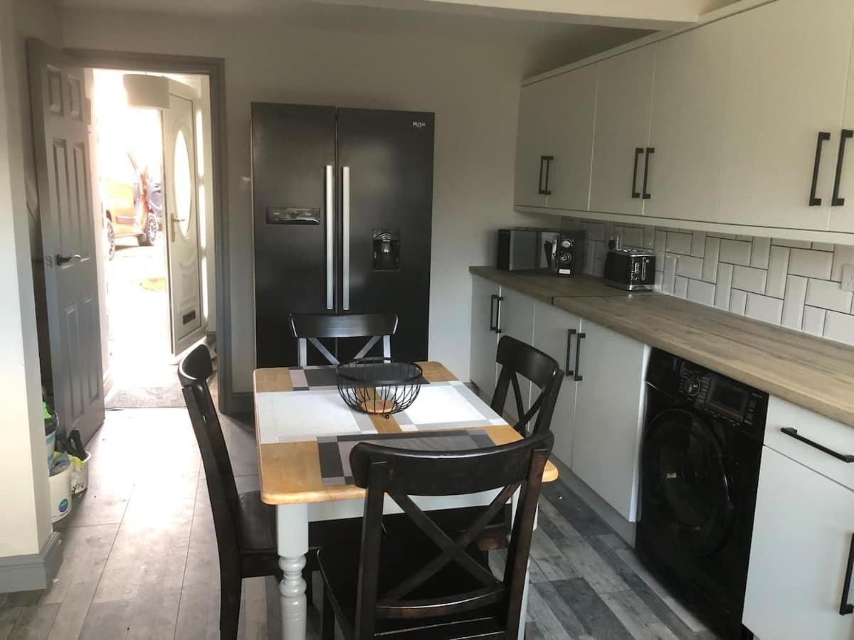 Rowan Place 5 Bedroom Off Street Parking Accommodation Durham Exterior foto